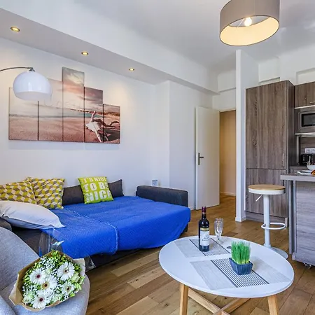 My Casa - Meyerbeer Apartman *